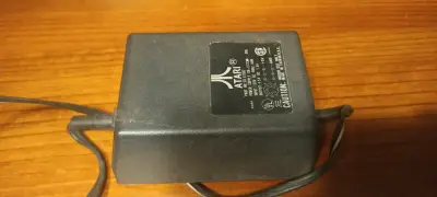 Computador Atari 800XL con accesorios originales - miniatura 3