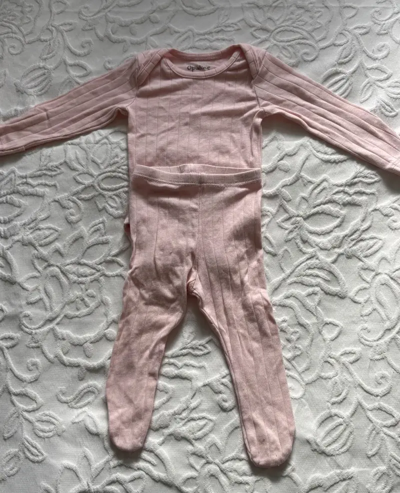 Conjunto body y pantalón rosado para bebé Opalin - 1