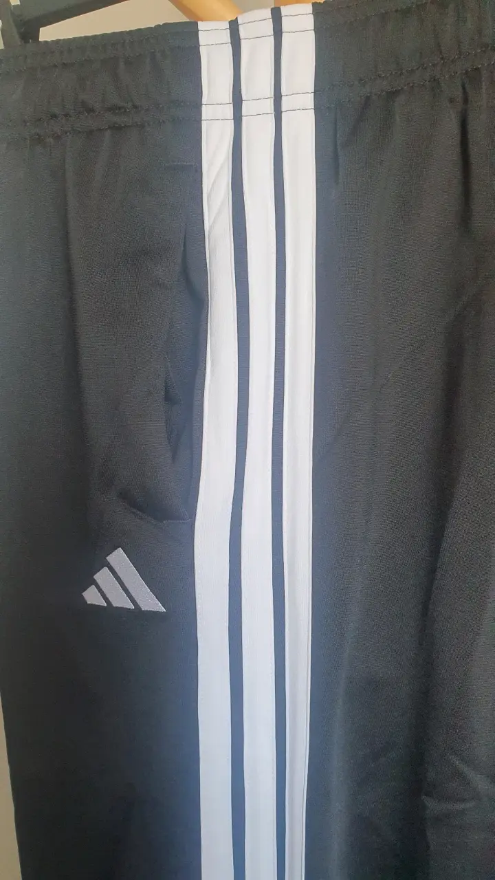 Buzo Adidas negro   L - 2
