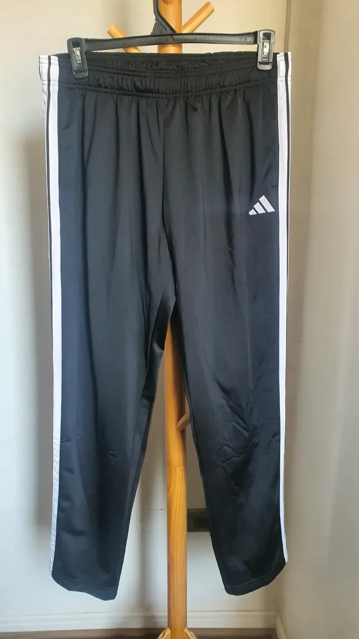 Buzo Adidas negro   L - 3