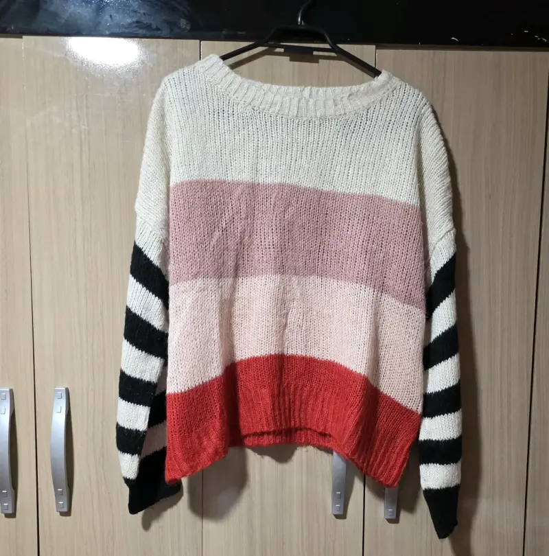 Suéter de rayas multicolor para mujer