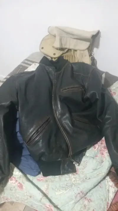 Chaqueta de cuero negra para hombre - miniatura 2
