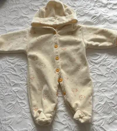 Enterito de bebé con capucha y botones - miniatura 1