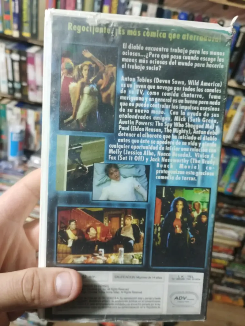 VHS El Diablo Metió La Mano comedia de terror - 2