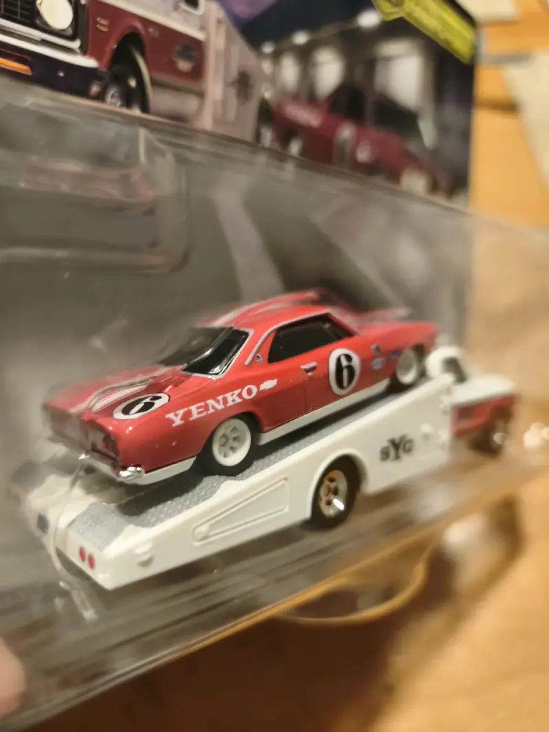 Hot Wheels Team Transport - 5