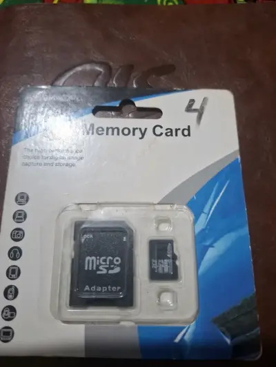 Tarjeta de Memoria Micro SD de 4 GB con Adaptador - miniatura 1