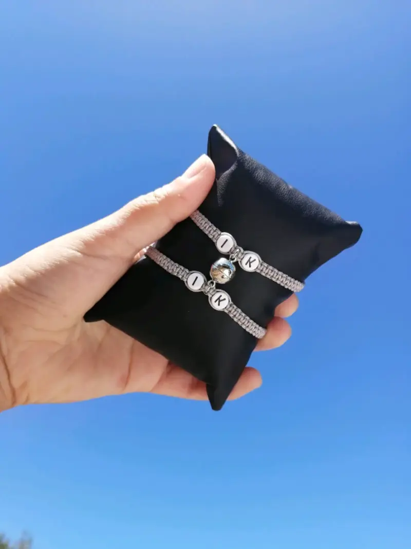 Pulseras de amistad personalizadas con iniciales - 1
