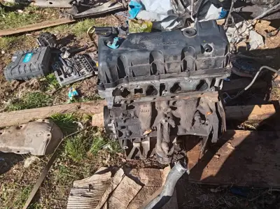 Motor usado Ford para repuestos - miniatura 4