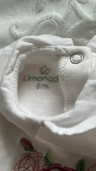 Enterito de bebé Limonada con diseño floral - miniatura 3