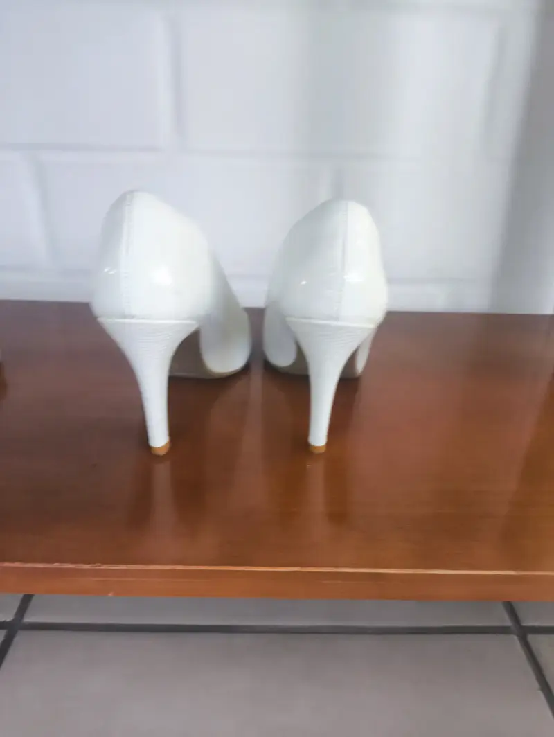 Zapatos de tacón alto blancos elegantes - 3