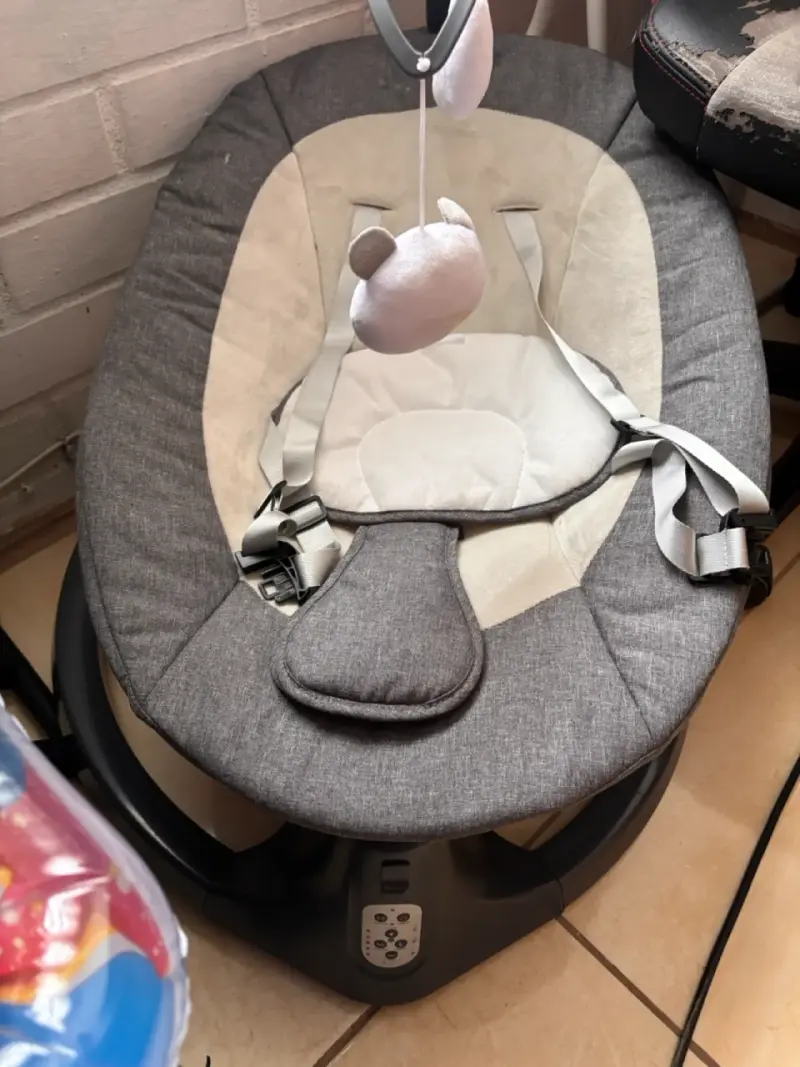 Silla mecedora para bebé Bebesit con juguetes colgantes - 3