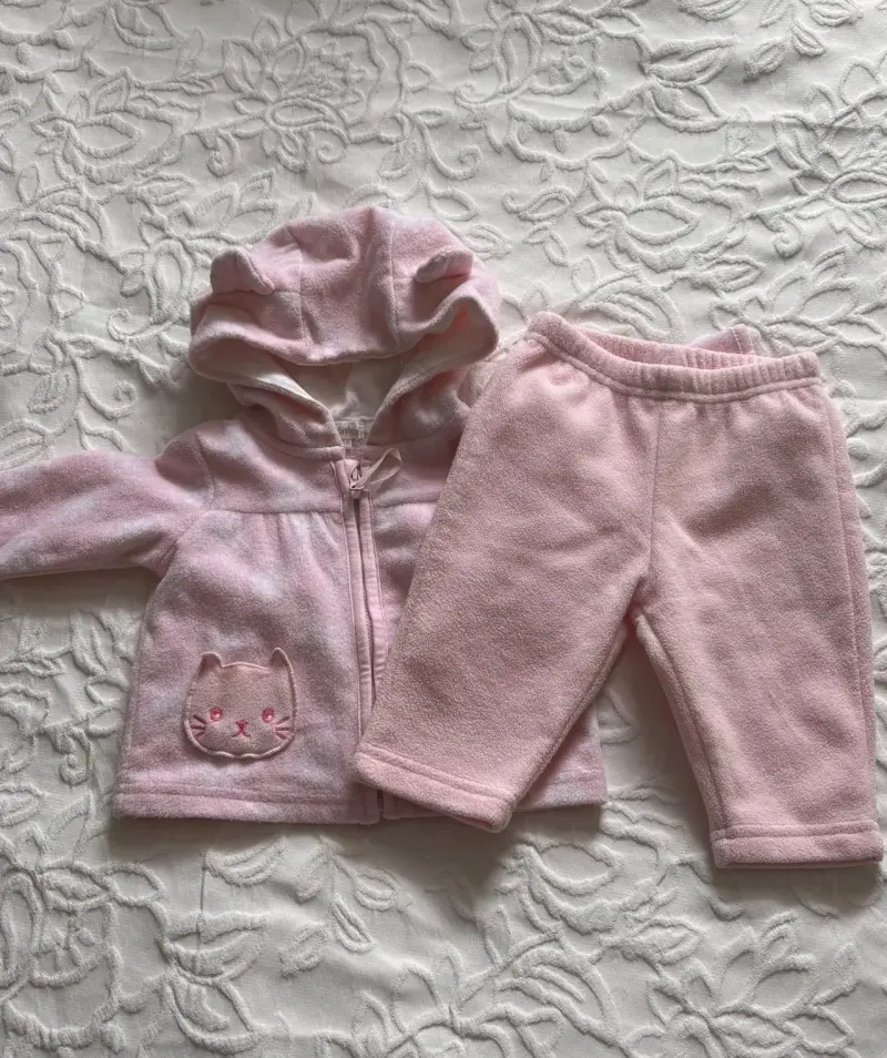 Conjunto de bebé rosado con capucha - 2