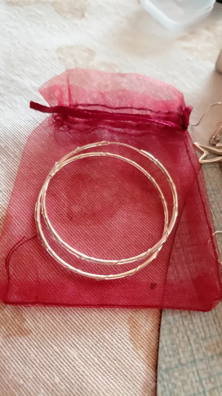 Aros de plata estilo clásico