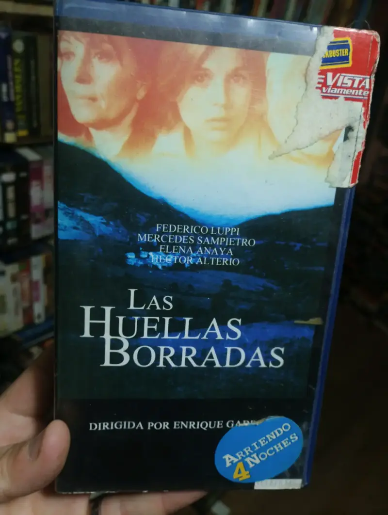 VHS Las Huellas Borradas de Enrique Gabriel