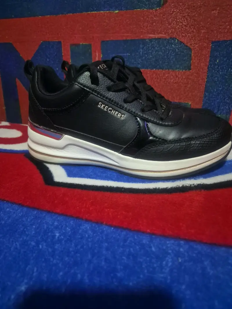 Zapatillas deportivas negras Skechers para mujer - 3