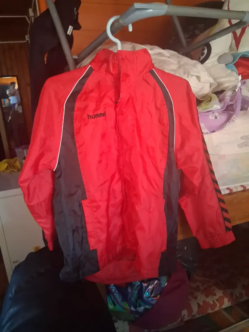 Chaqueta deportiva roja Hummel para hombre - 1