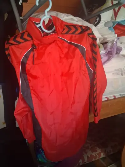 Chaqueta deportiva roja Hummel para hombre - miniatura 2