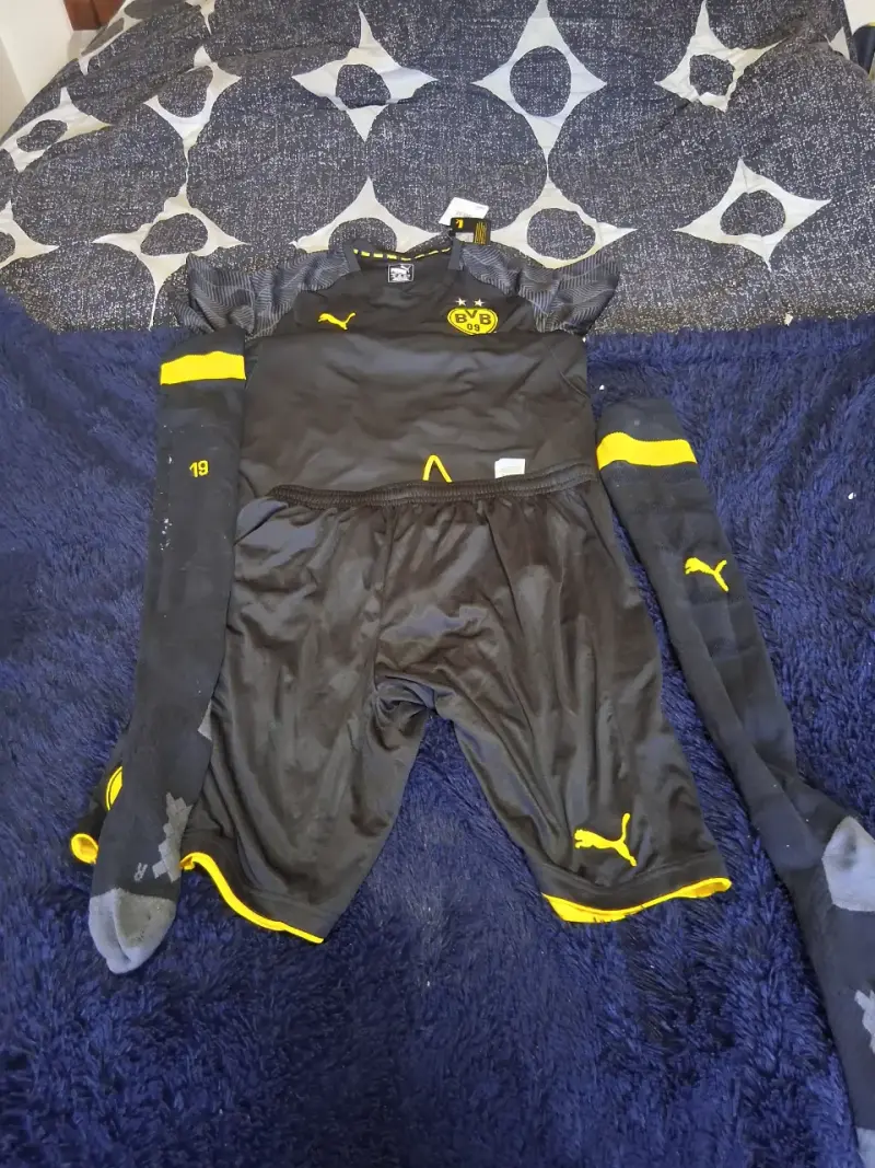 Conjunto de fútbol Borussia Dortmund Puma - 3