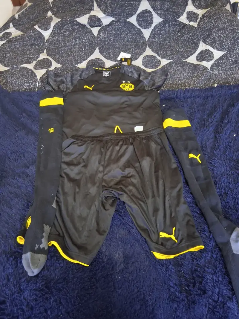Conjunto de fútbol Borussia Dortmund Puma - 4
