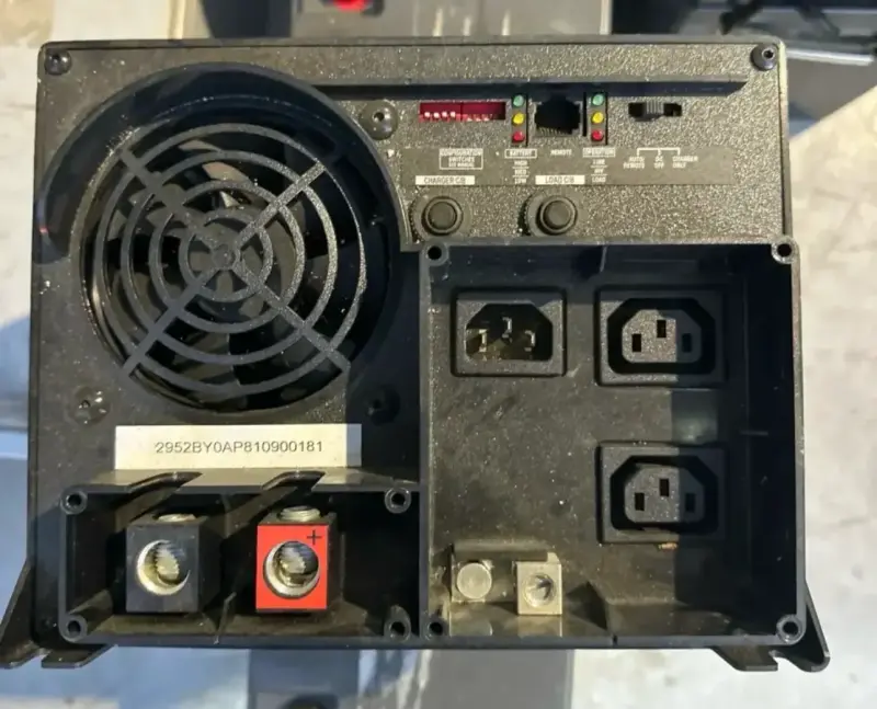 Fuente de poder alterna Tripp Lite APS1250 - 2