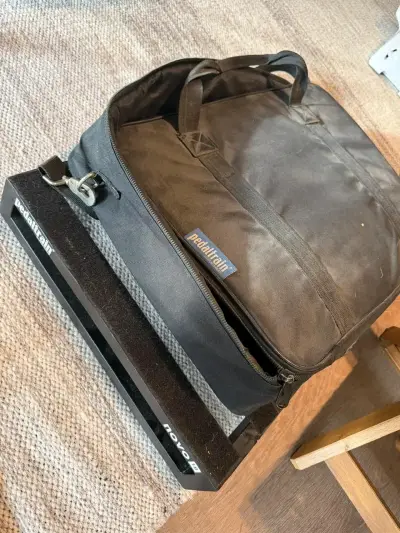 Pedalera Pedaltrain Novo 18 con Pedales de Efectos - miniatura 2