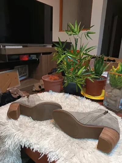 Botines de tacón medio beige con cierre lateral - miniatura 5