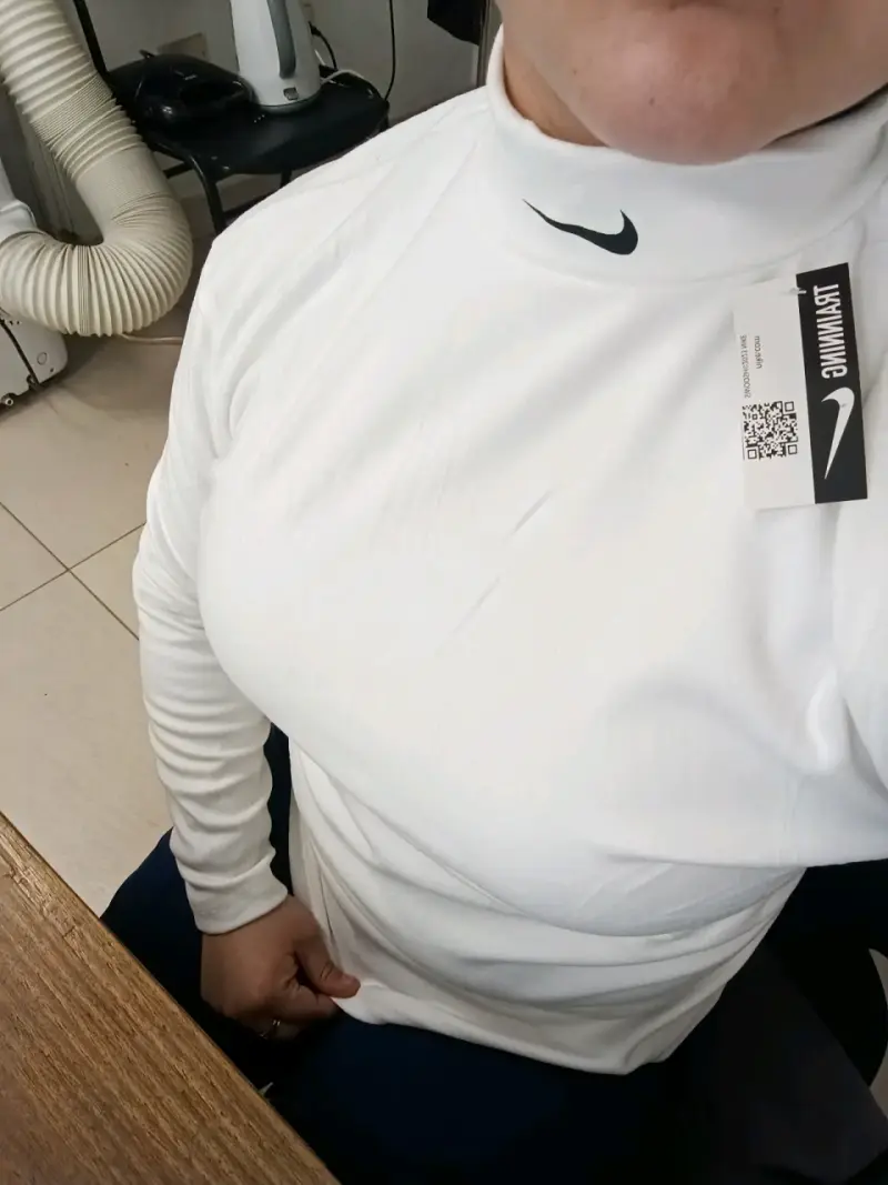 Polera de cuello alto blanca Nike para mujer - 1