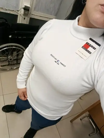 Polera de cuello alto blanca Nike para mujer - miniatura 2