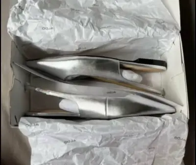 Zapatos de mujer plateados Aldo talla 38 - miniatura 5