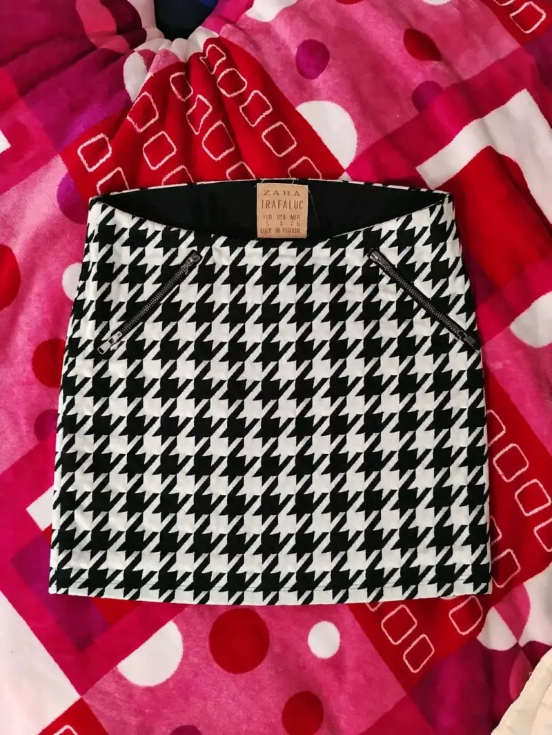 Falda corta de cuadros Zara Trafaluc