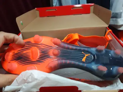 Botines de fútbol Puma one Z 4.1 naranja y gris - miniatura 4