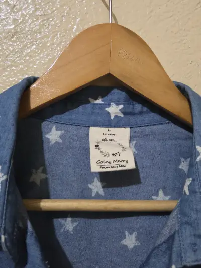 Camisa de mujer azul con estrellas Going Merry - miniatura 3