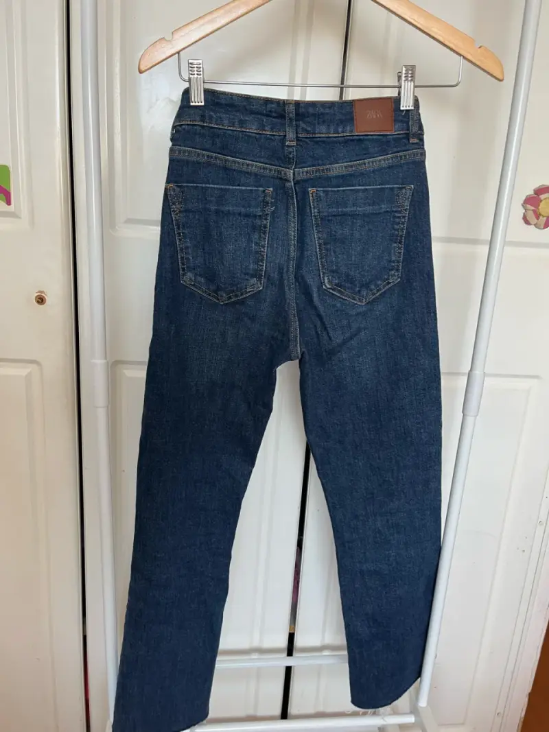 Jeans azul oscuro Zara para mujer - 2