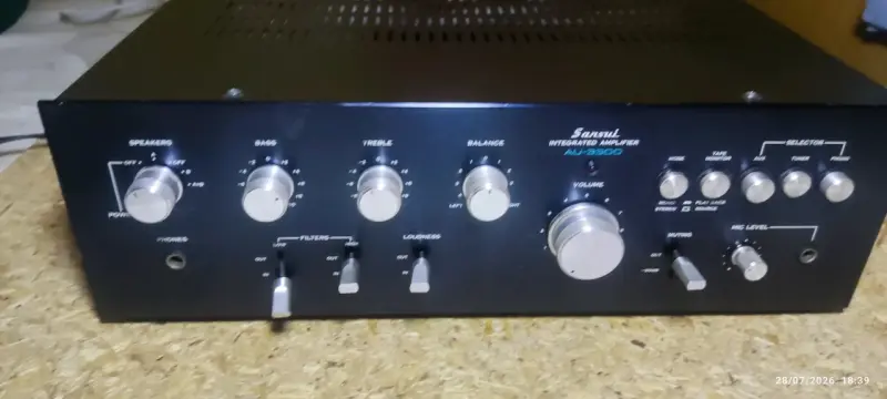 Amplificador integrado Sansui AU-3300 vintage - 1