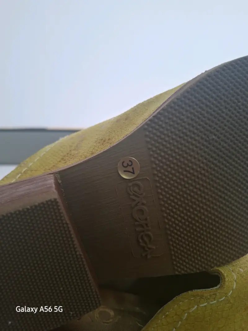 Zuecos de cuero amarillo Exoter con tacón - 4