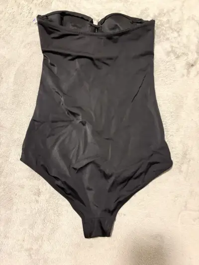 Traje de baño strapless H&M SIN USO - miniatura 2