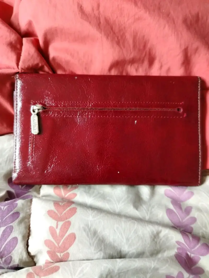 Billetera de cuero roja Prune con múltiples compartimentos - 5