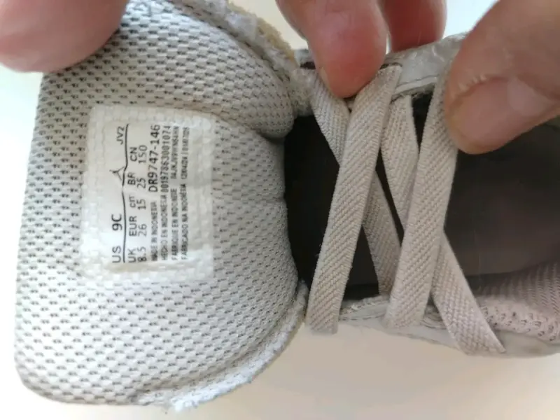 Zapatillas Jordan para niños talla 9C - 4