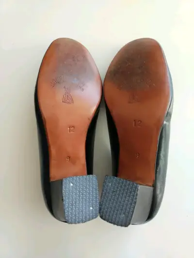 Zapatos de vestir Donna Bella negros de cuero - miniatura 3