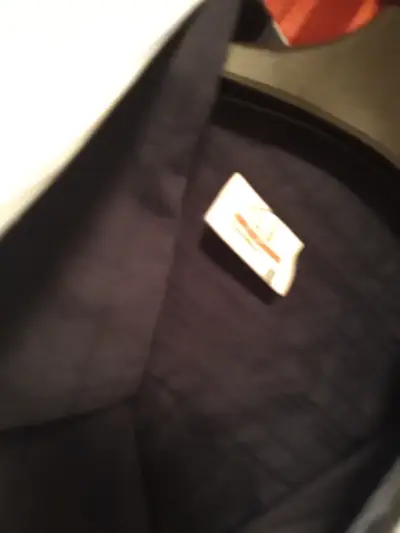 Camisa formal azul marino para hombre - miniatura 2