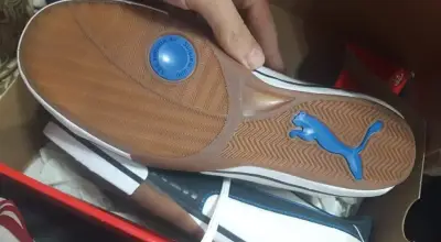 Zapatillas deportivas blancas y azules Puma italia - miniatura 4