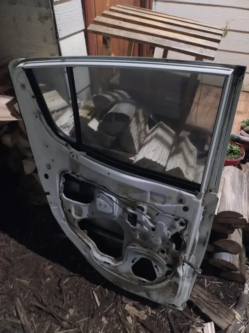 Puerta trasera de camioneta Mitsubishi L200 2013 - 3