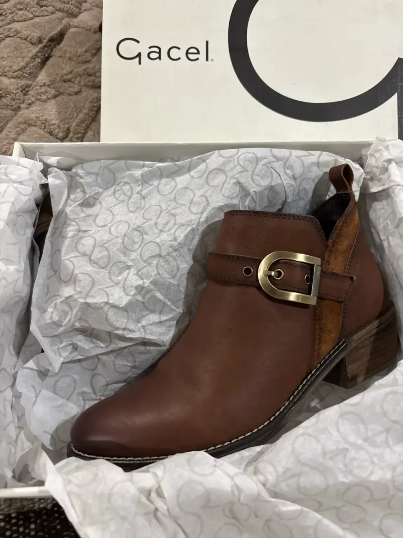 Botines de cuero marrón con hebilla Gacel - 1