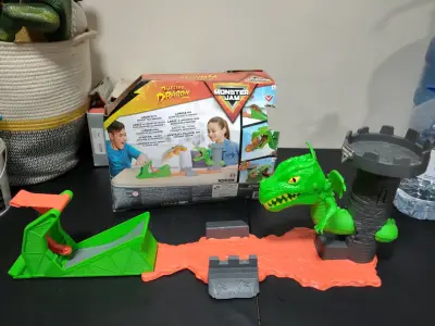 Set de juego Monster Jam Dueling Dragon - miniatura 1