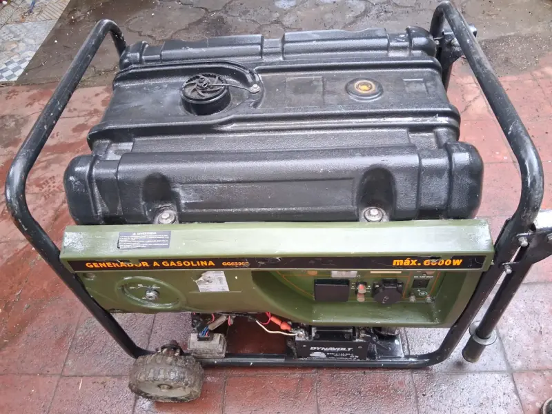 Generador a gasolina 6000W con ruedas - 6