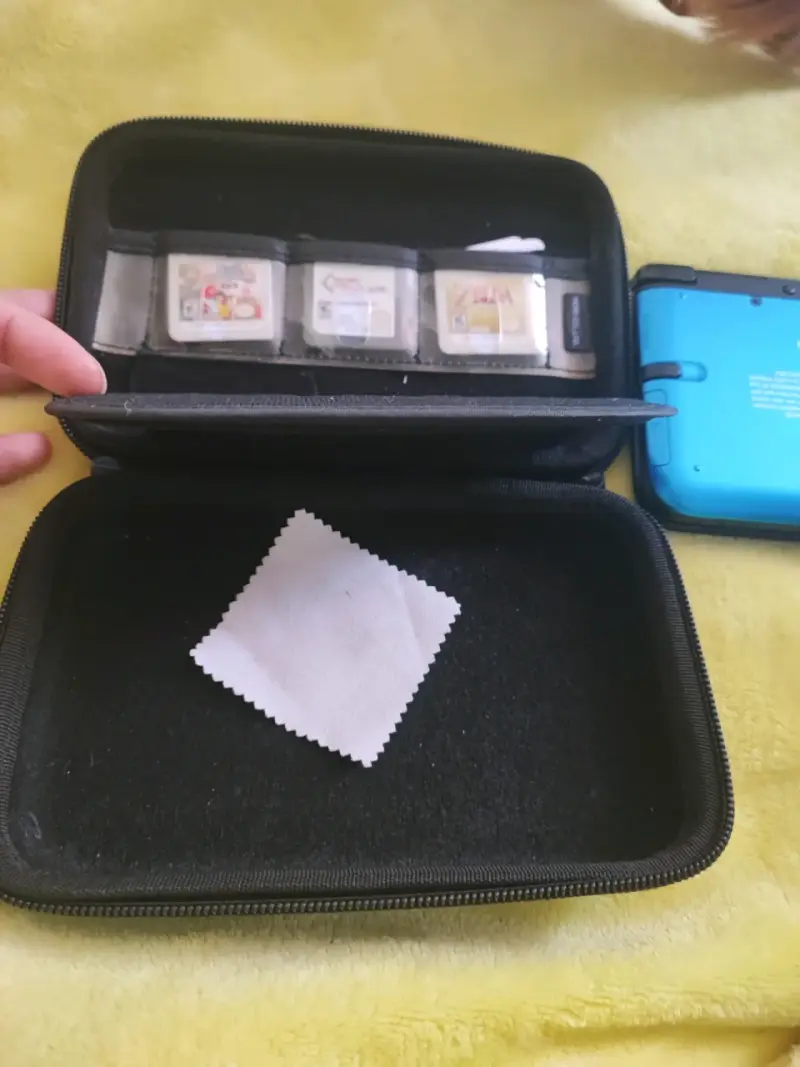 Nintendo 3DS XL azul con juegos y accesorios - 2