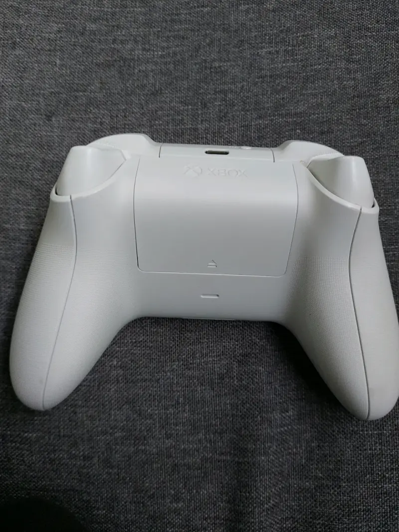 Control inalámbrico Xbox blanco en buen estado - 2