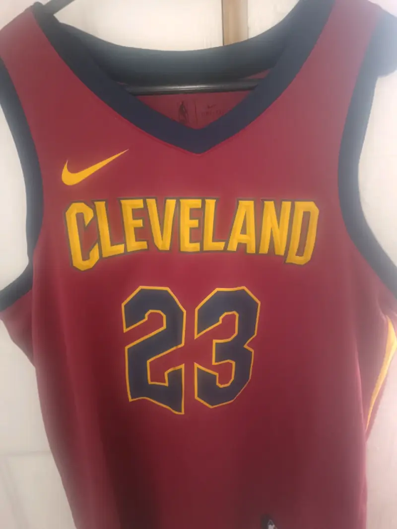 Camiseta NBA Cleveland Cavaliers Nike LeBron James - 1