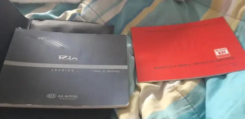 Manual de Usuario Kia Rio con Estuche - 2