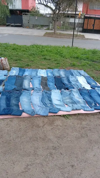 Lote de jeans de mezclilla para hombre y mujer - miniatura 3